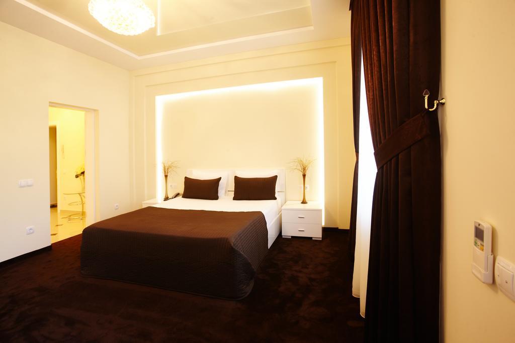Central Park Apartments คีชีเนา ภายนอก รูปภาพ
