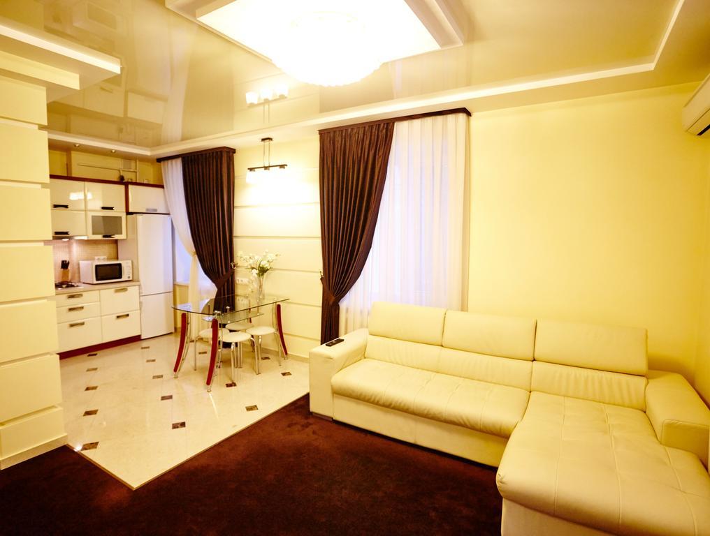 Central Park Apartments คีชีเนา ภายนอก รูปภาพ