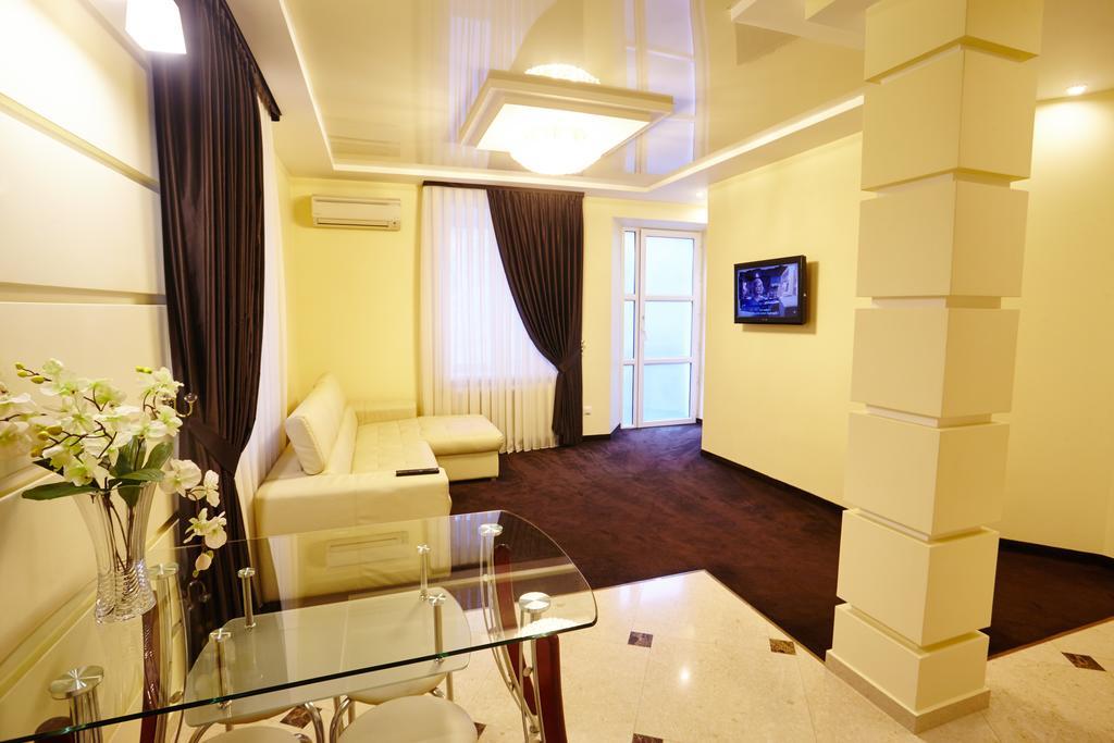 Central Park Apartments คีชีเนา ภายนอก รูปภาพ