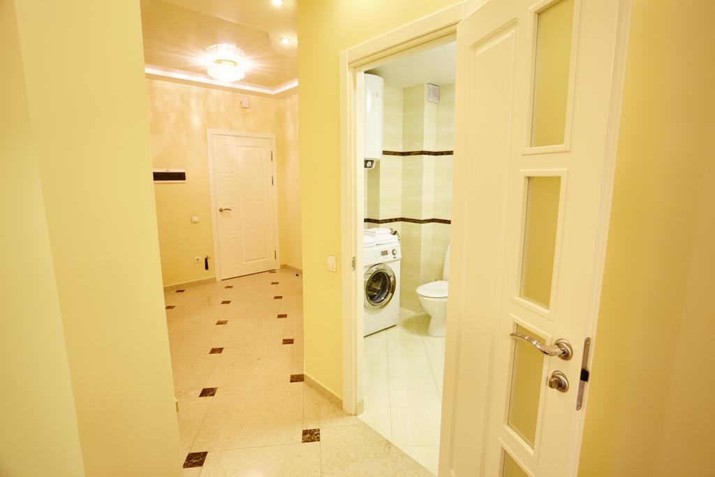 Central Park Apartments คีชีเนา ภายนอก รูปภาพ