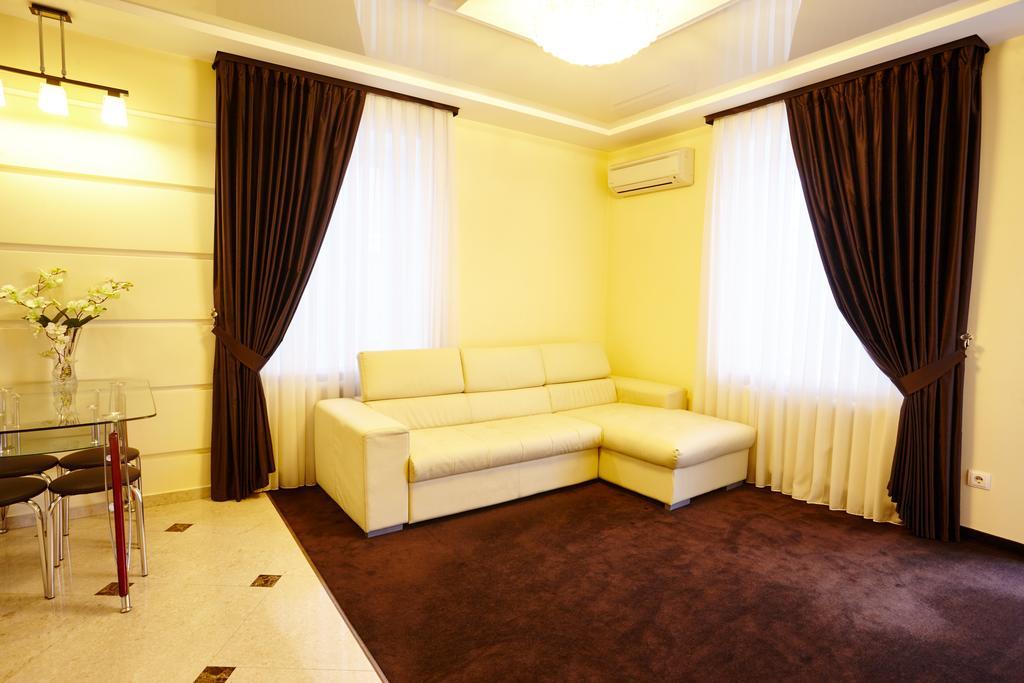 Central Park Apartments คีชีเนา ภายนอก รูปภาพ